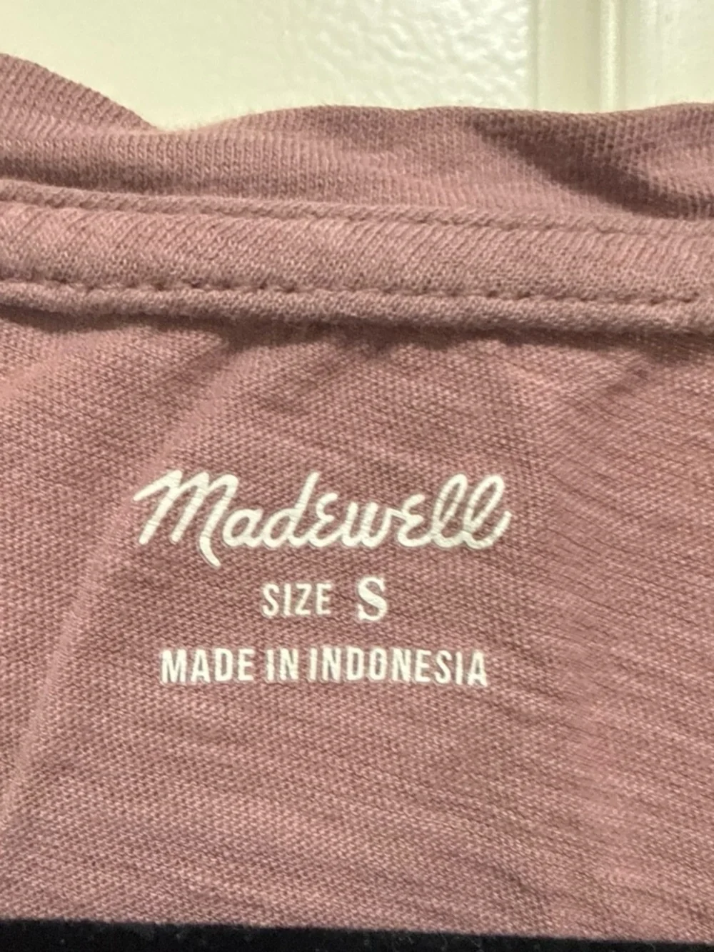 Madewell t-shirt bundle - Blush, Plum, Mauve, Sage, White - Picture 4 of 11